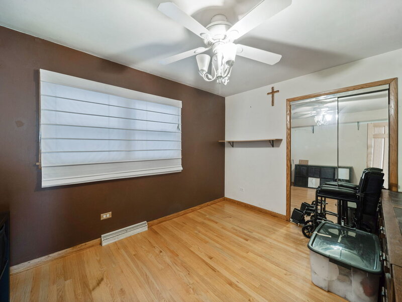 4723 N Kilbourn Avenue Chicago IL 60630