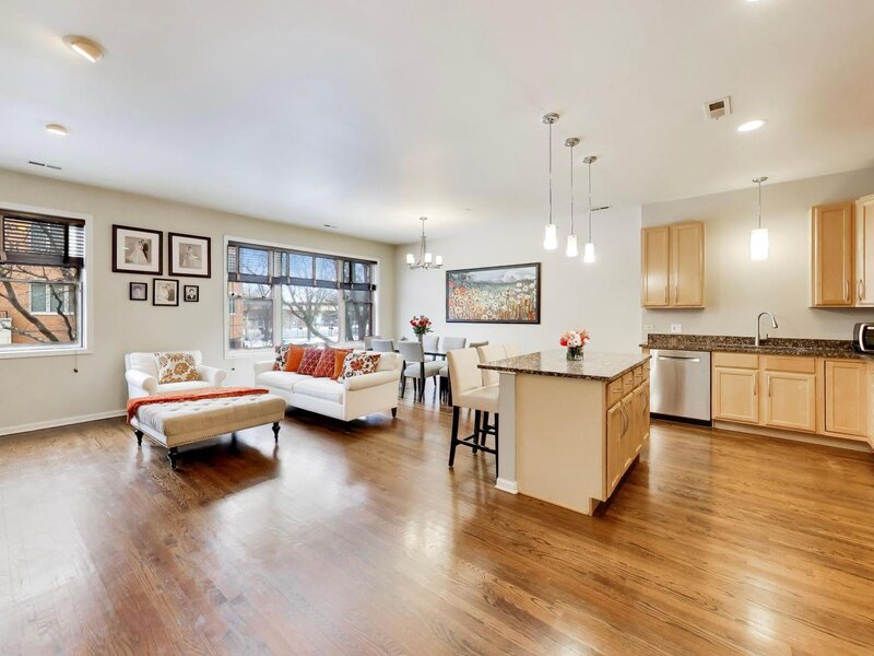 4149 N Kenmore Avenue Chicago IL 60613