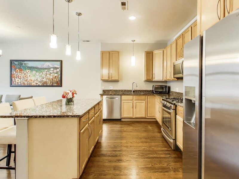 4149 N Kenmore Avenue Chicago IL 60613