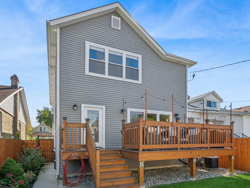 5808 W Waveland Avenue Chicago IL 60634