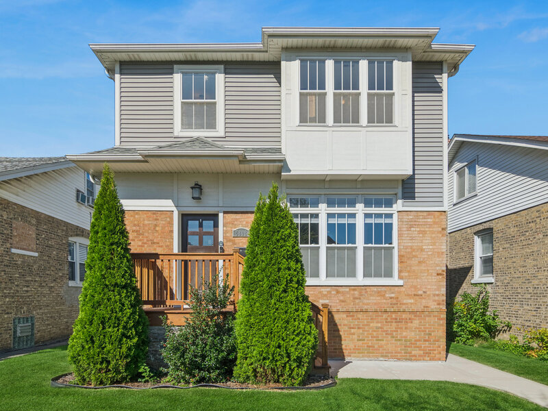 5808 W Waveland Avenue Chicago IL 60634