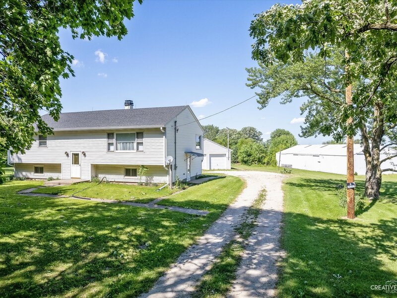 43 Us Highway 20 Hampshire IL 60140