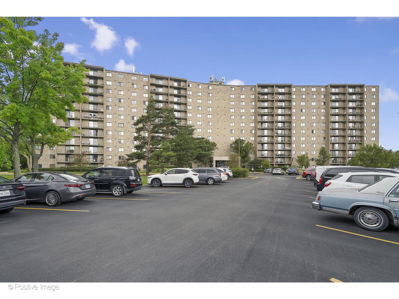 6340 Americana Drive Willowbrook IL 60527