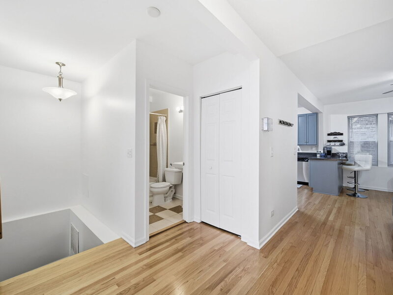 6305 N Claremont Avenue Chicago IL 60659