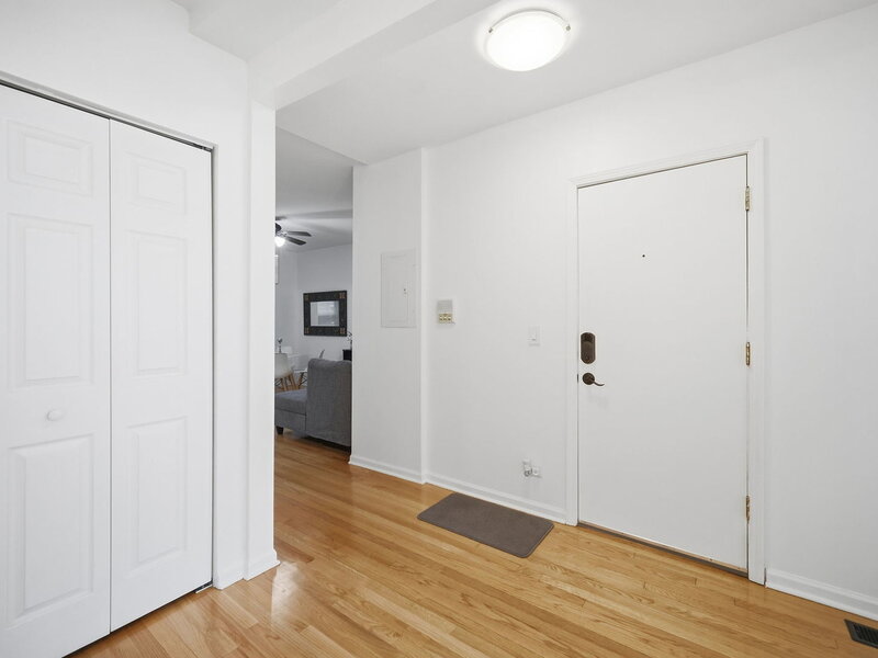 6305 N Claremont Avenue Chicago IL 60659