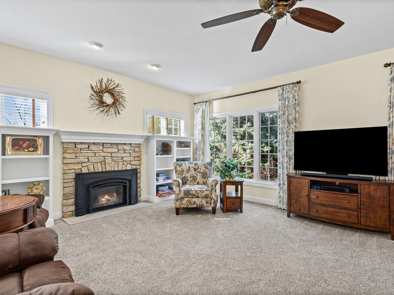 601 Edelweiss Drive Antioch IL 60002