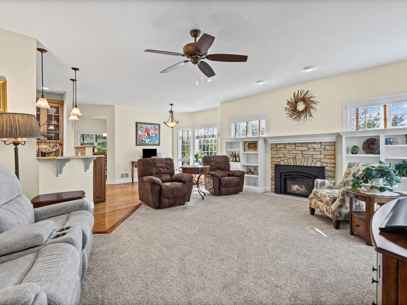 601 Edelweiss Drive Antioch IL 60002