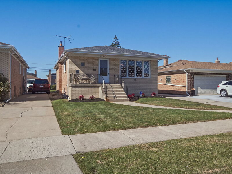 536 Muskegon Avenue Calumet City IL 60409