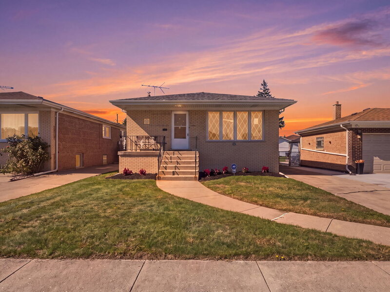 536 Muskegon Avenue Calumet City IL 60409