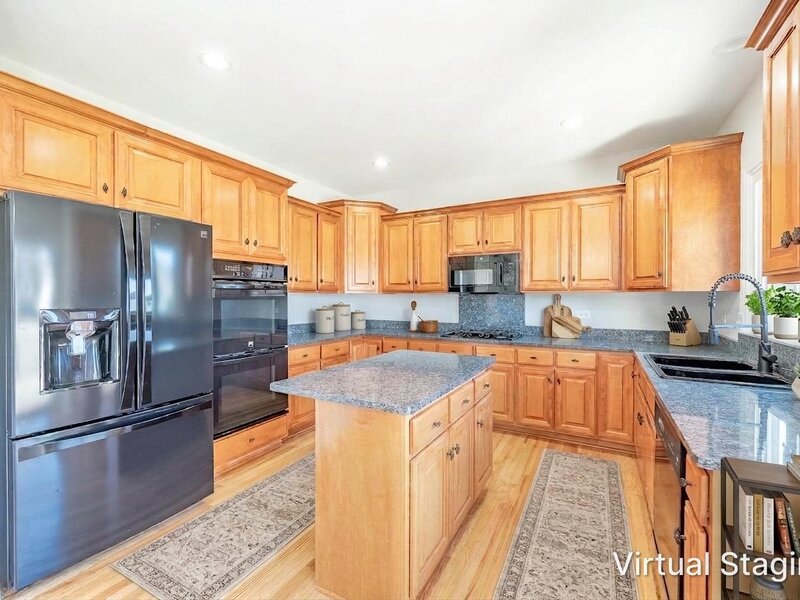 728 Waterside Drive South Elgin IL 60177