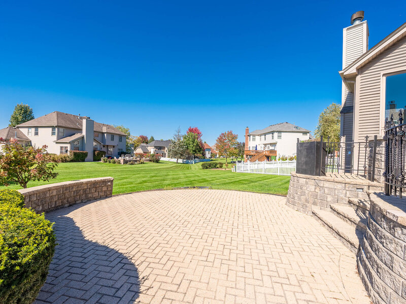 728 Waterside Drive South Elgin IL 60177