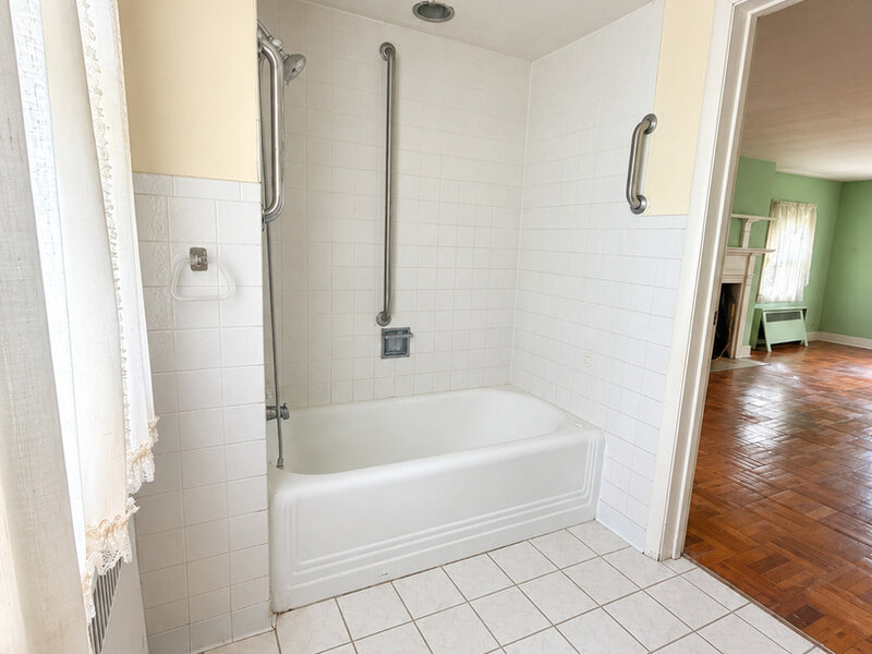 817 Blakely Street Woodstock IL 60098