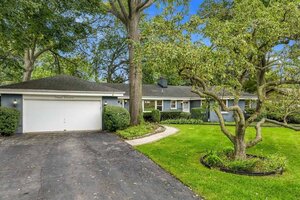 Photo of 311 N Mac Arthur Boulevard Mount Prospect IL 60056