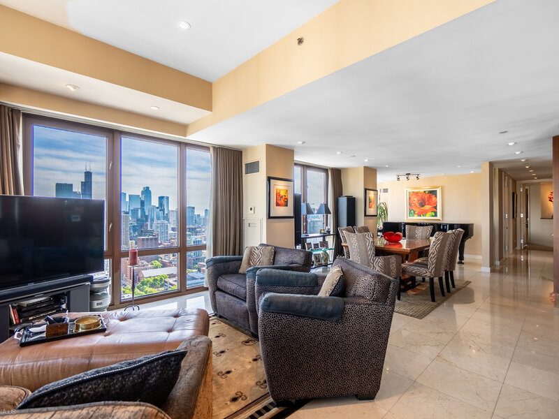 111 W Maple Street Chicago IL 60610