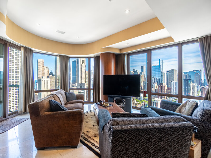 111 W Maple Street Chicago IL 60610