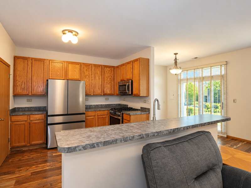 570 Springbrook Trail Oswego IL 60543
