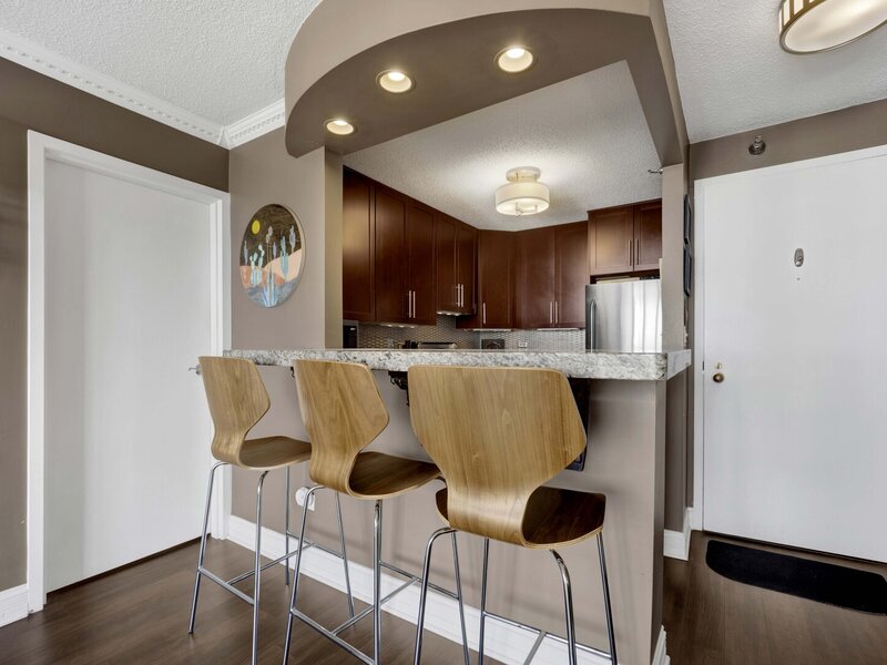 111 W Maple Street Chicago IL 60610