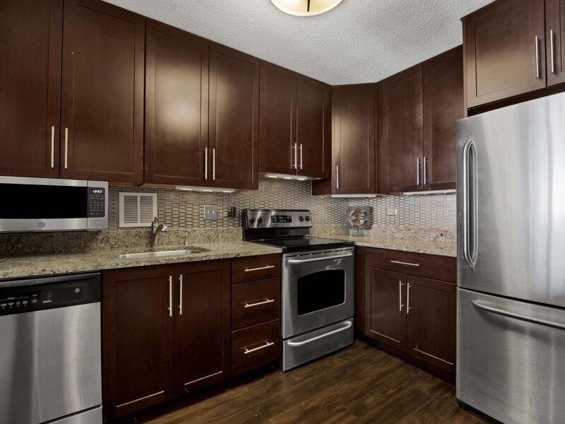 111 W Maple Street Chicago IL 60610