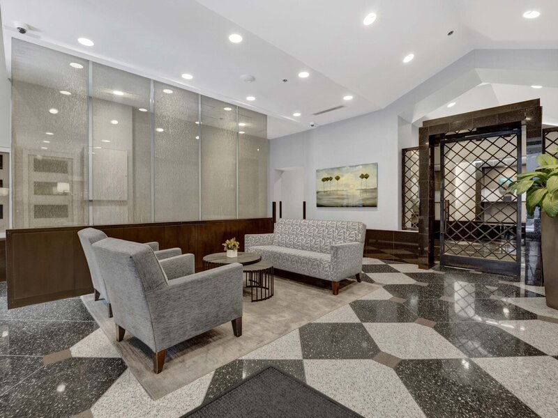 111 W Maple Street Chicago IL 60610