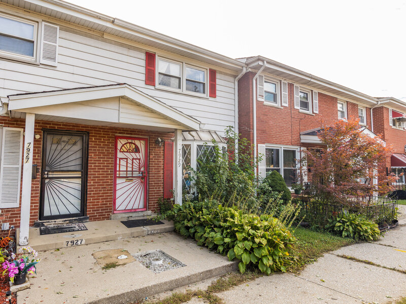 7929 S Greenwood Avenue Chicago IL 60619
