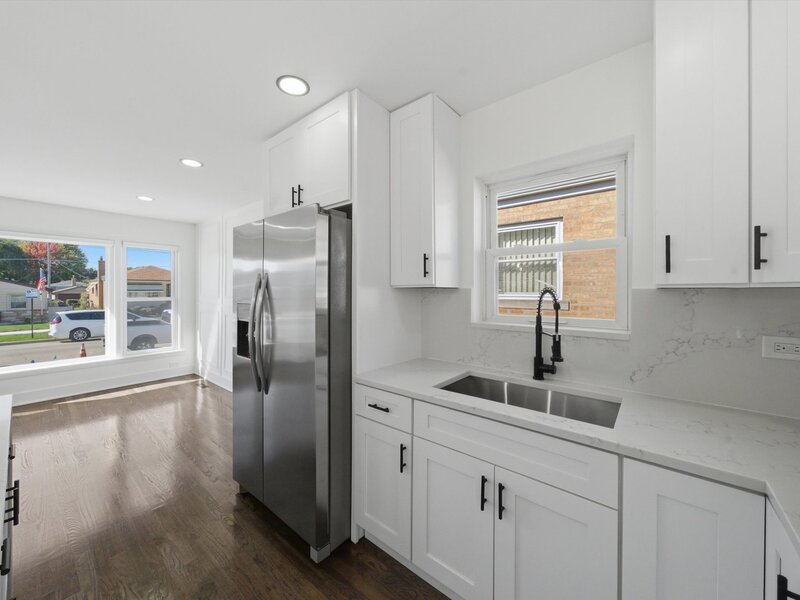 5711 S Mayfield Avenue Chicago IL 60638