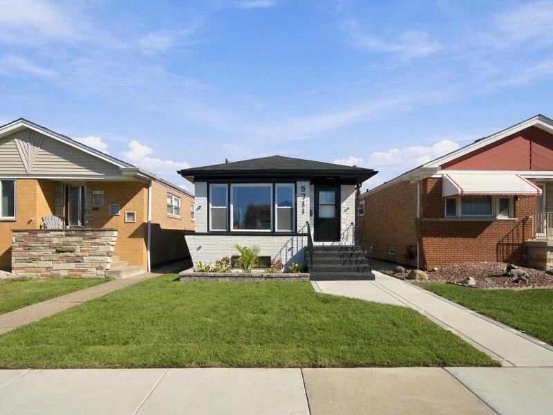5711 S Mayfield Avenue Chicago IL 60638