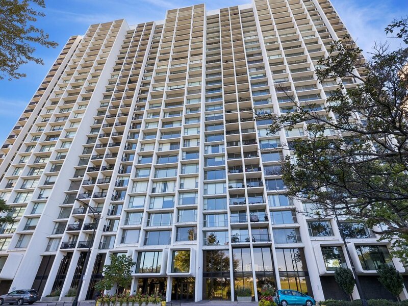 3200 N Lake Shore Drive Chicago IL 60657