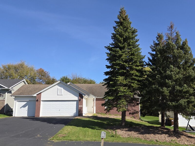 7069 Mullinshire Way Machesney Park IL 61115