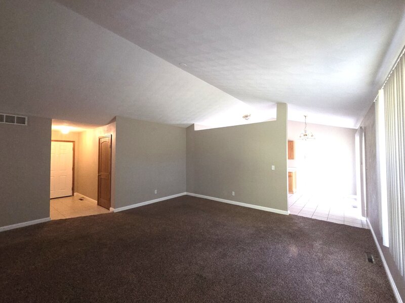 7069 Mullinshire Way Machesney Park IL 61115