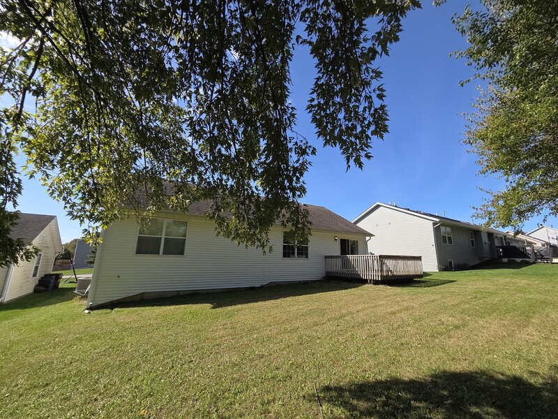 7069 Mullinshire Way Machesney Park IL 61115