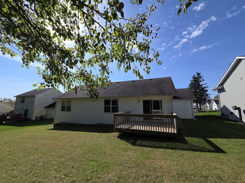 7069 Mullinshire Way Machesney Park IL 61115
