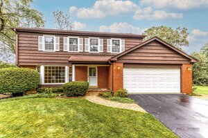 Photo of 1495 Northwoods Circle Deerfield IL 60015