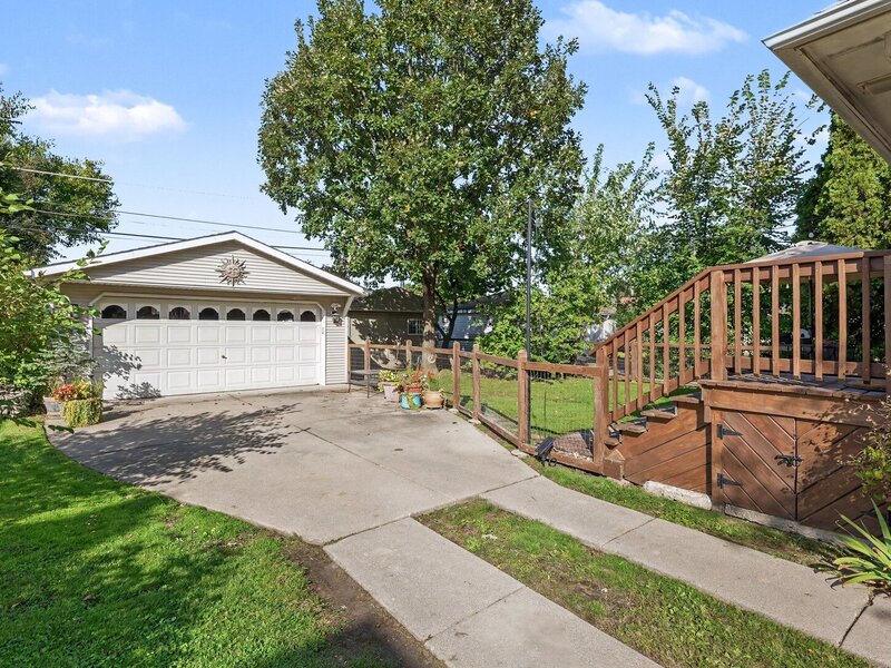 2342 S 3rd Avenue North Riverside IL 60546