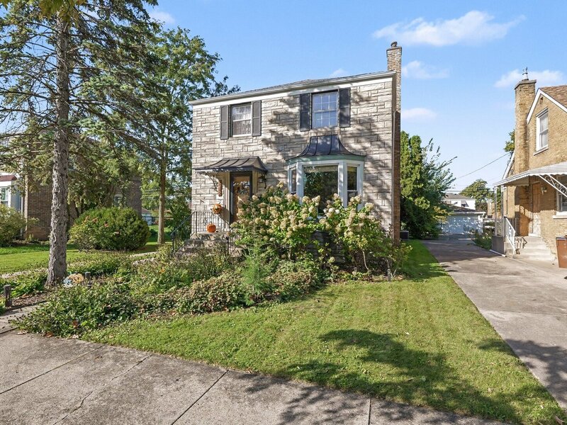 2342 S 3rd Avenue North Riverside IL 60546