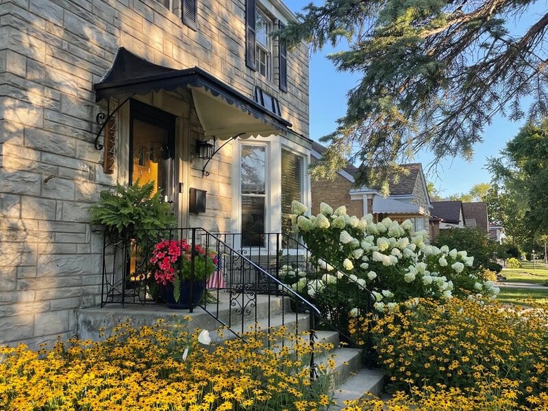 2342 S 3rd Avenue North Riverside IL 60546