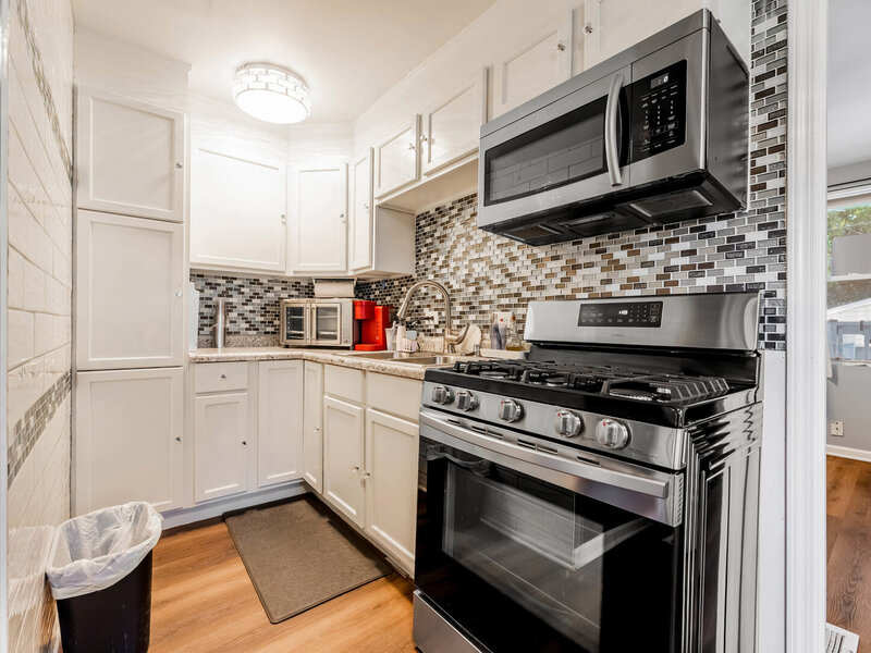 8031 S Woodlawn Avenue Chicago IL 60619