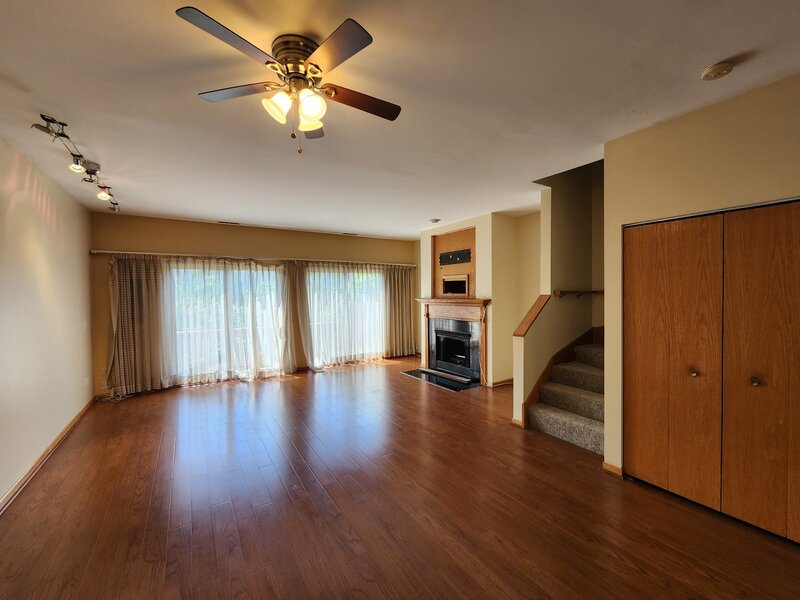 2363 E 70th Place Chicago IL 60649