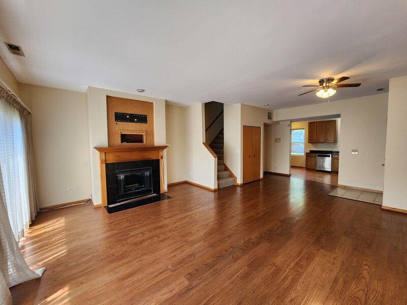 2363 E 70th Place Chicago IL 60649