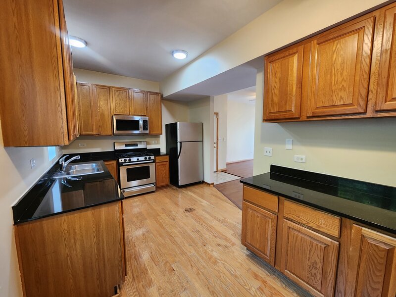 2363 E 70th Place Chicago IL 60649