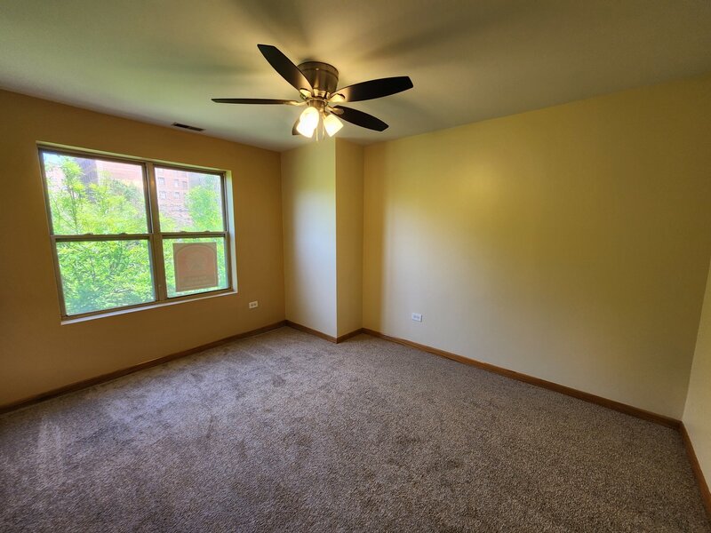 2363 E 70th Place Chicago IL 60649