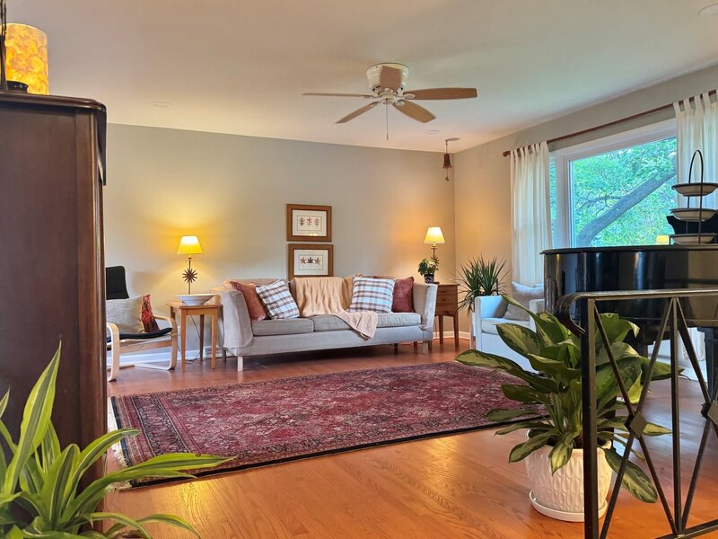 1205 E Ironwood Drive Mount Prospect IL 60056