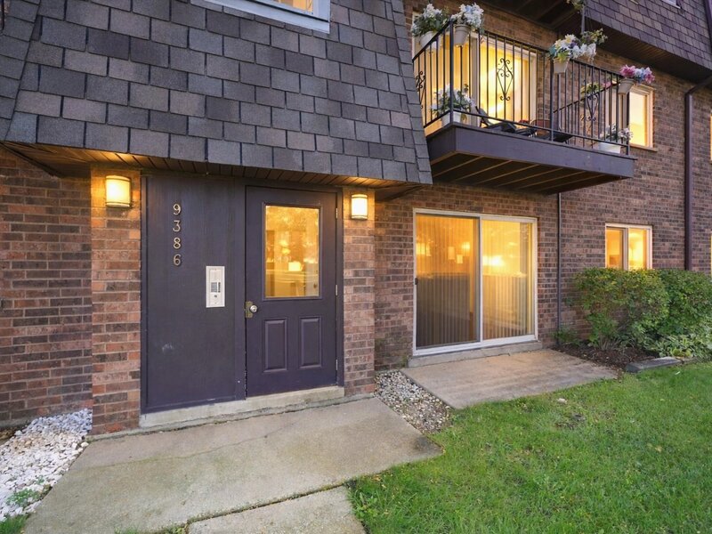 9386 Bay Colony Drive Des Plaines IL 60016