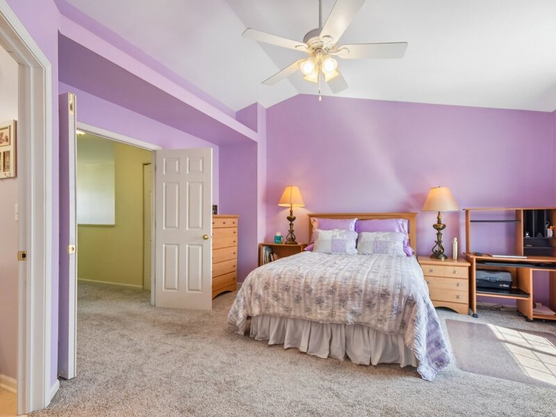 641 S Rosehall Lane Round Lake IL 60073