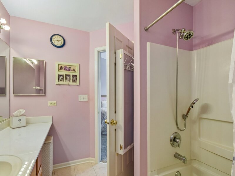 641 S Rosehall Lane Round Lake IL 60073