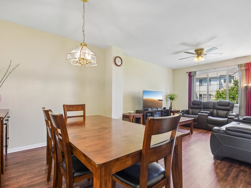 641 S Rosehall Lane Round Lake IL 60073