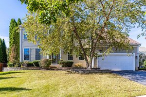 Photo of 416 Ptarmigan Place Lindenhurst IL 60046