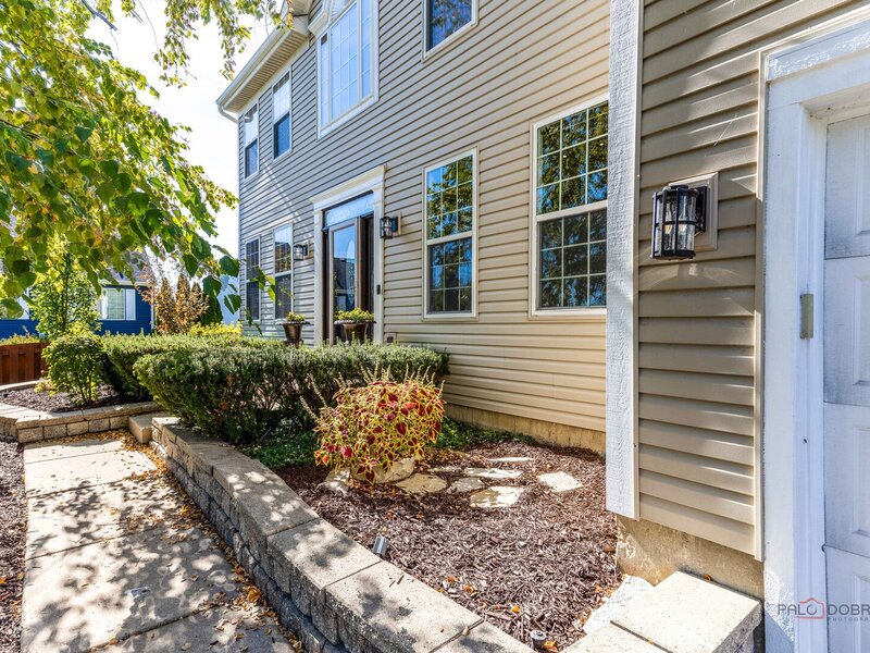 416 Ptarmigan Place Lindenhurst IL 60046