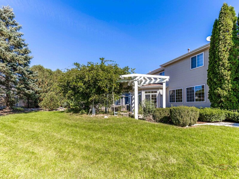 416 Ptarmigan Place Lindenhurst IL 60046