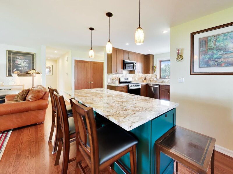 544 Fox Glove Lane Barrington IL 60010