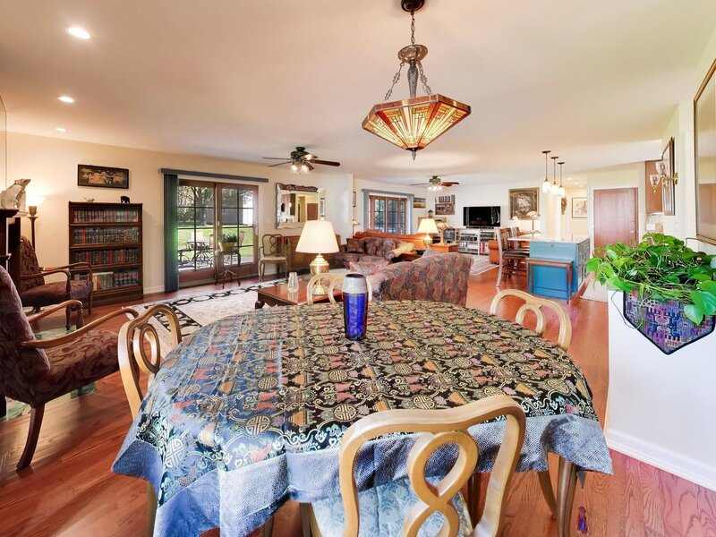 544 Fox Glove Lane Barrington IL 60010